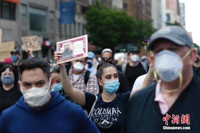 美國長期護(hù)理機(jī)構(gòu)新冠死亡率居高不下 日韓疫情反彈