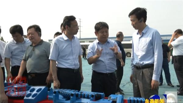 冠縣黨政考察團(tuán)來(lái)我區(qū)考察重點(diǎn)項(xiàng)目建設(shè)工作