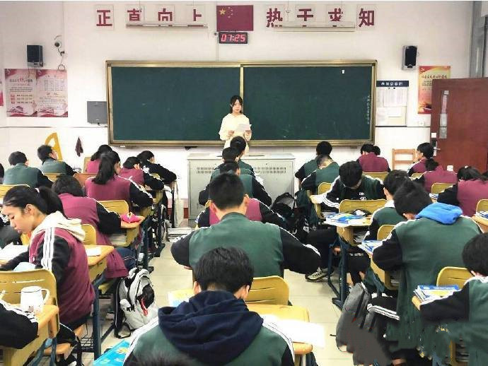 “想讓更多孩子看到我所看到的”，女大學(xué)生回貴州深山任教