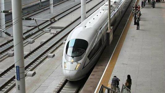 為做好10月調(diào)圖準備工作，鐵路部門臨時調(diào)整車票預售期