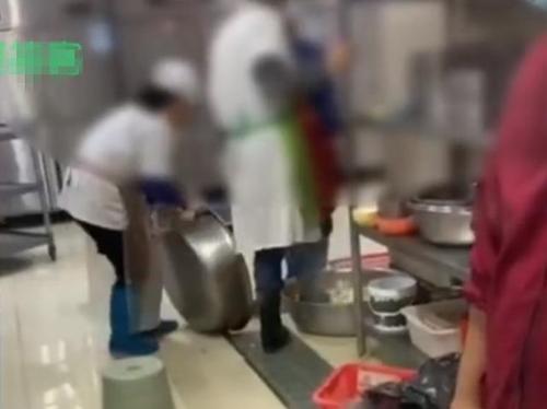 學校后廚“用腳洗菜”，不能辭退了事