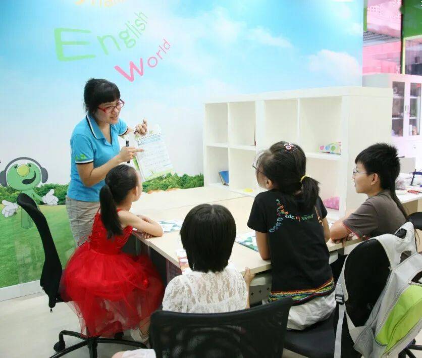 云石：中國(guó)的“全民學(xué)英語(yǔ)”，到底是不是浪費(fèi)資源？