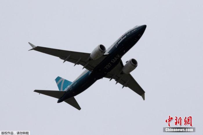 重返天空：波音737MAX首次載客復(fù)飛 搭載90余名記者