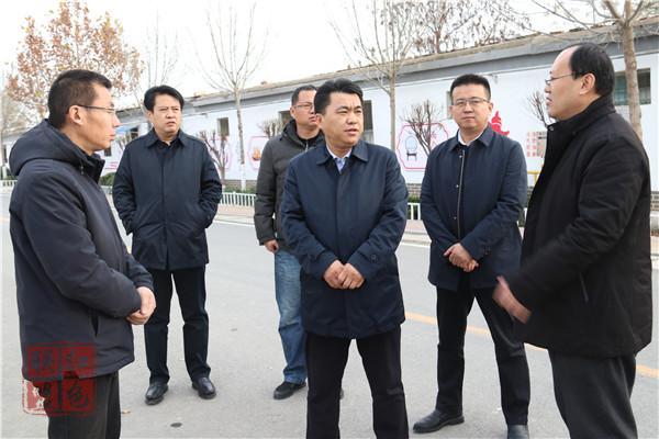 巴海峰調(diào)研全面從嚴(yán)治黨、黨風(fēng)廉政建設(shè)工作