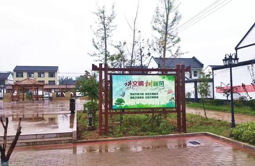 美了環(huán)境富了口袋 ，鄉(xiāng)村旅游讓村民過上好日子