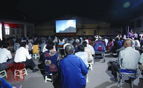 山東省安丘市：農(nóng)村公益電影標(biāo)準(zhǔn)化放映惠民更親民