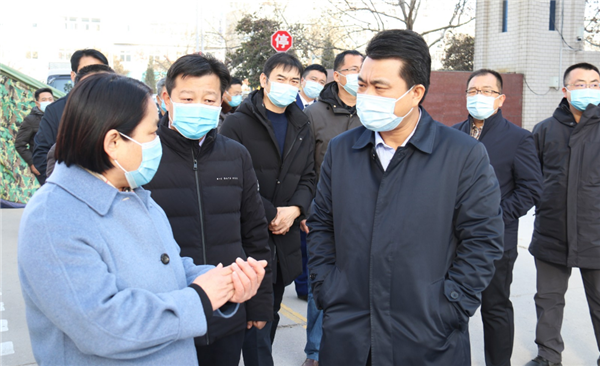 巴海峰督導檢查安全生產(chǎn)、疫情防控和群眾溫暖過冬工作
