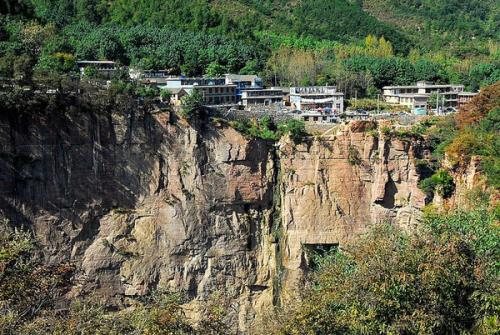 “懸崖村”網紅出山記