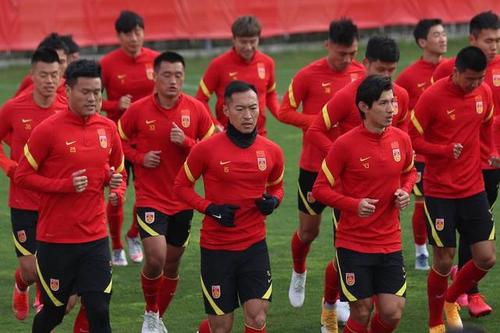 國(guó)足公布出征陣容40強(qiáng)賽武磊歸隊(duì)?多名入籍球員到位