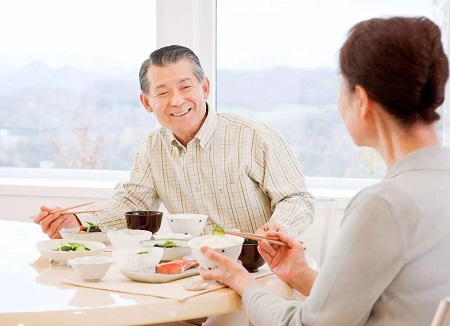 中老年人飲食需留意“4不吃 、3不喝”腸胃順暢 營養(yǎng)吸收更佳