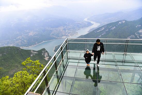 君住長(zhǎng)江頭 心系中下游