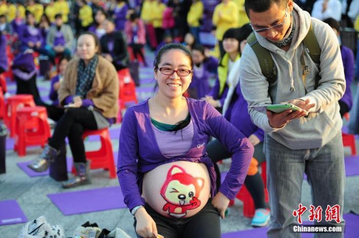 何時(shí)能合法生三孩？托幼問題咋解決？最新政策來了！