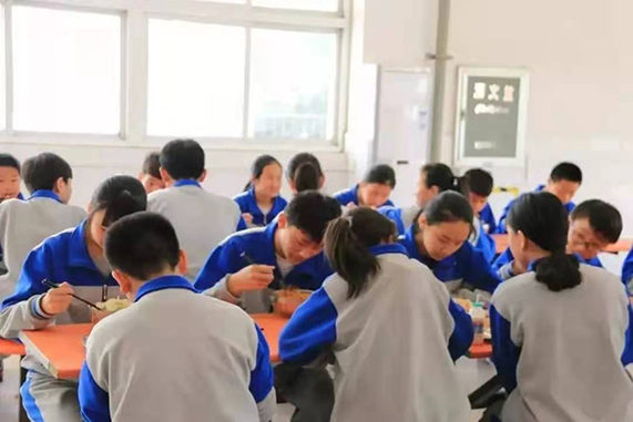 全國98%中小學(xué)實(shí)現(xiàn)封閉化管理