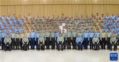 習(xí)近平在視察駐陜西部隊(duì)某基地時(shí)強(qiáng)調(diào) 聚焦備戰(zhàn)打仗 加快創(chuàng)新發(fā)展 全面提升履行使命任務(wù)能力