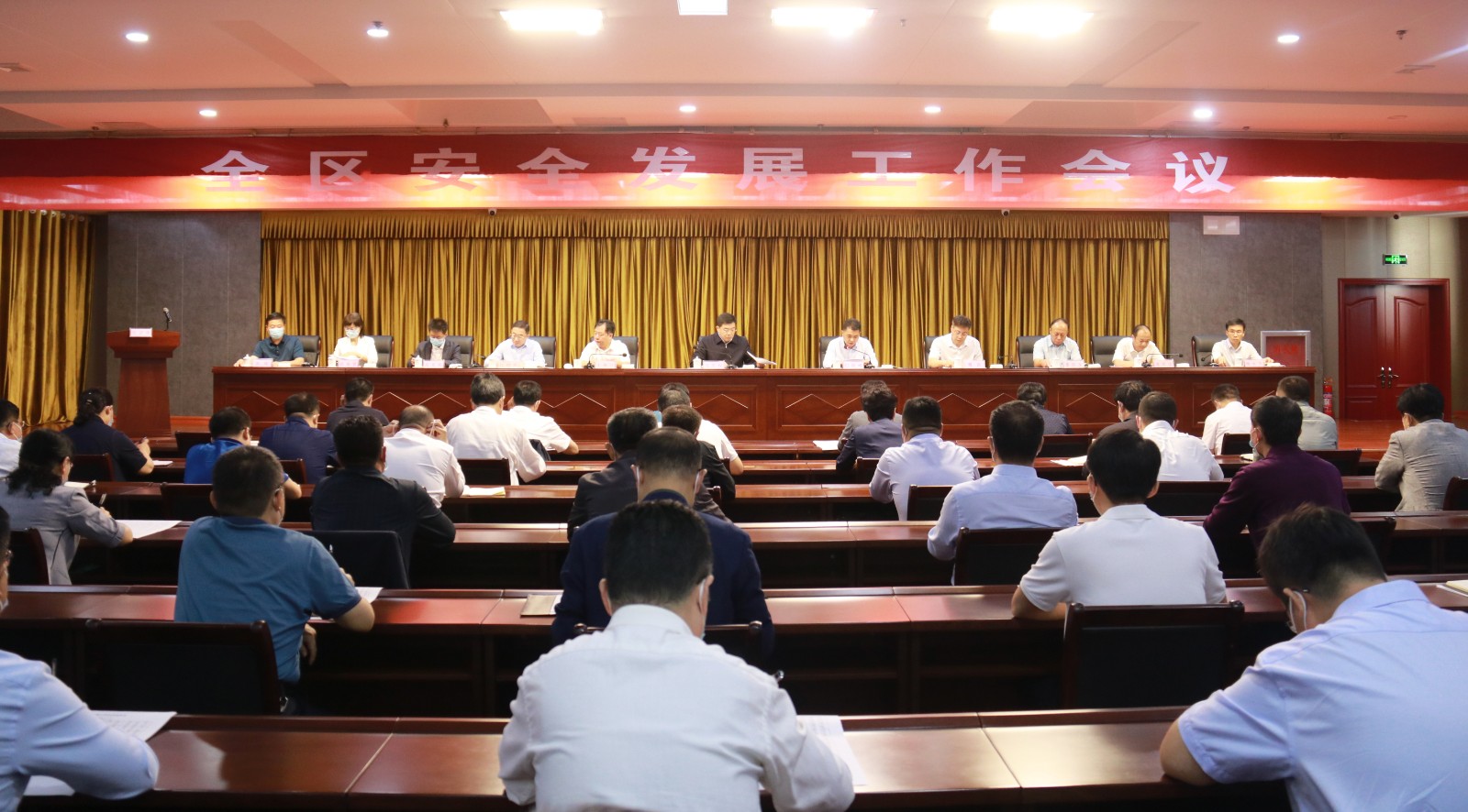 東昌府區(qū)安全發(fā)展工作會(huì)議召開  馬軍權(quán)講話 巴海峰主持 王振江魏雷江紹華出席