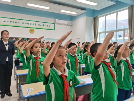 “長大后，我想成為你” 《強(qiáng)國課堂》第三季開啟“追星”之旅