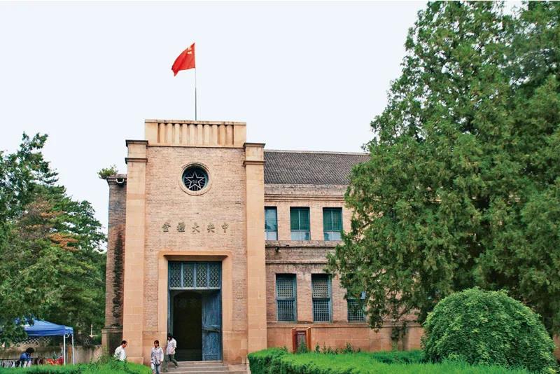 對(duì)延安精神，總書記有切身感悟