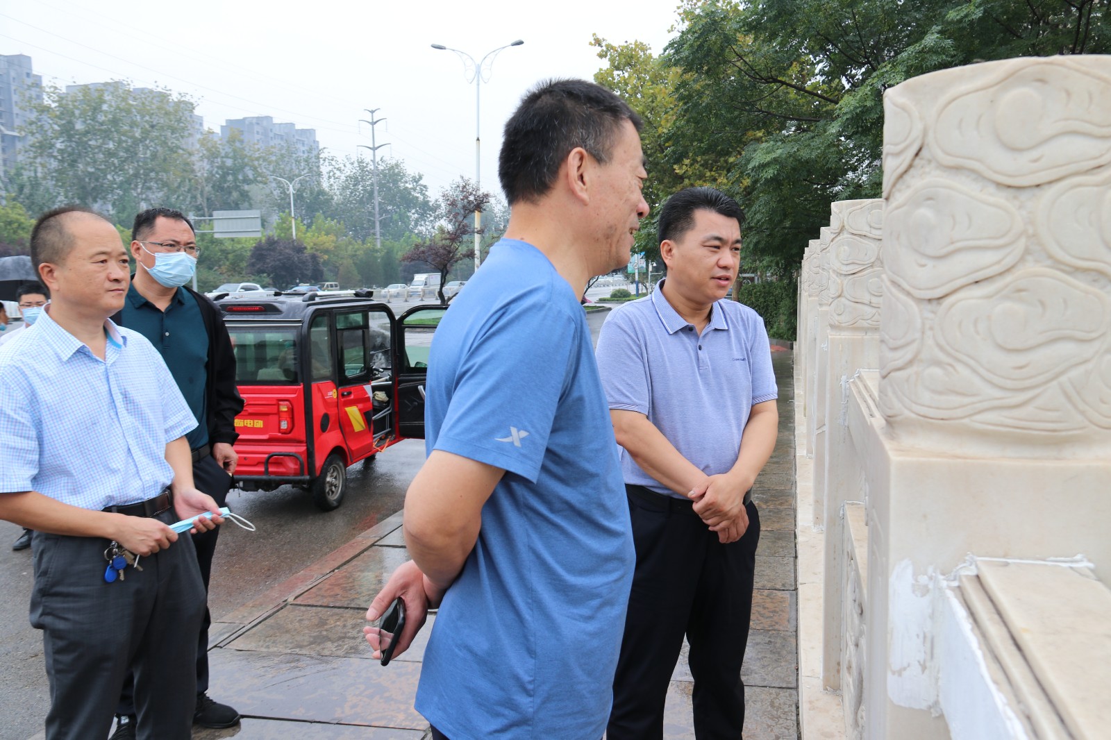 巴海峰在巡查運河及東昌湖水質(zhì)情況時強調(diào)  ?落實河湖長制 守護(hù)一方綠水