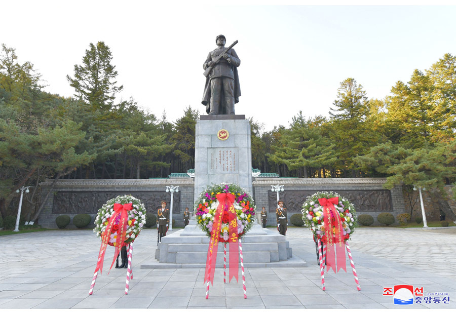 金正恩送花圈：朝鮮永遠(yuǎn)銘記中國人民志愿軍豐功偉績