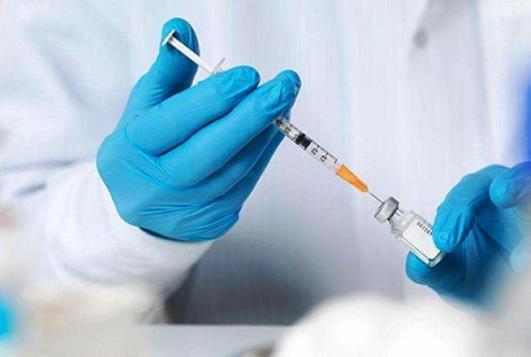 哪些人可以打加強(qiáng)針？打過(guò)滅活疫苗、腺病毒載體疫苗的先開打