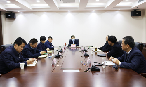巴海峰主持召開區(qū)長辦公會議  安排部署各項(xiàng)重點(diǎn)工作