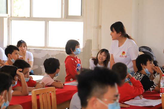 青島大學開國內(nèi)高校對學生工作成效評估先河 引入第三方評估機構(gòu)，讓“三下鄉(xiāng)”活動健康發(fā)展