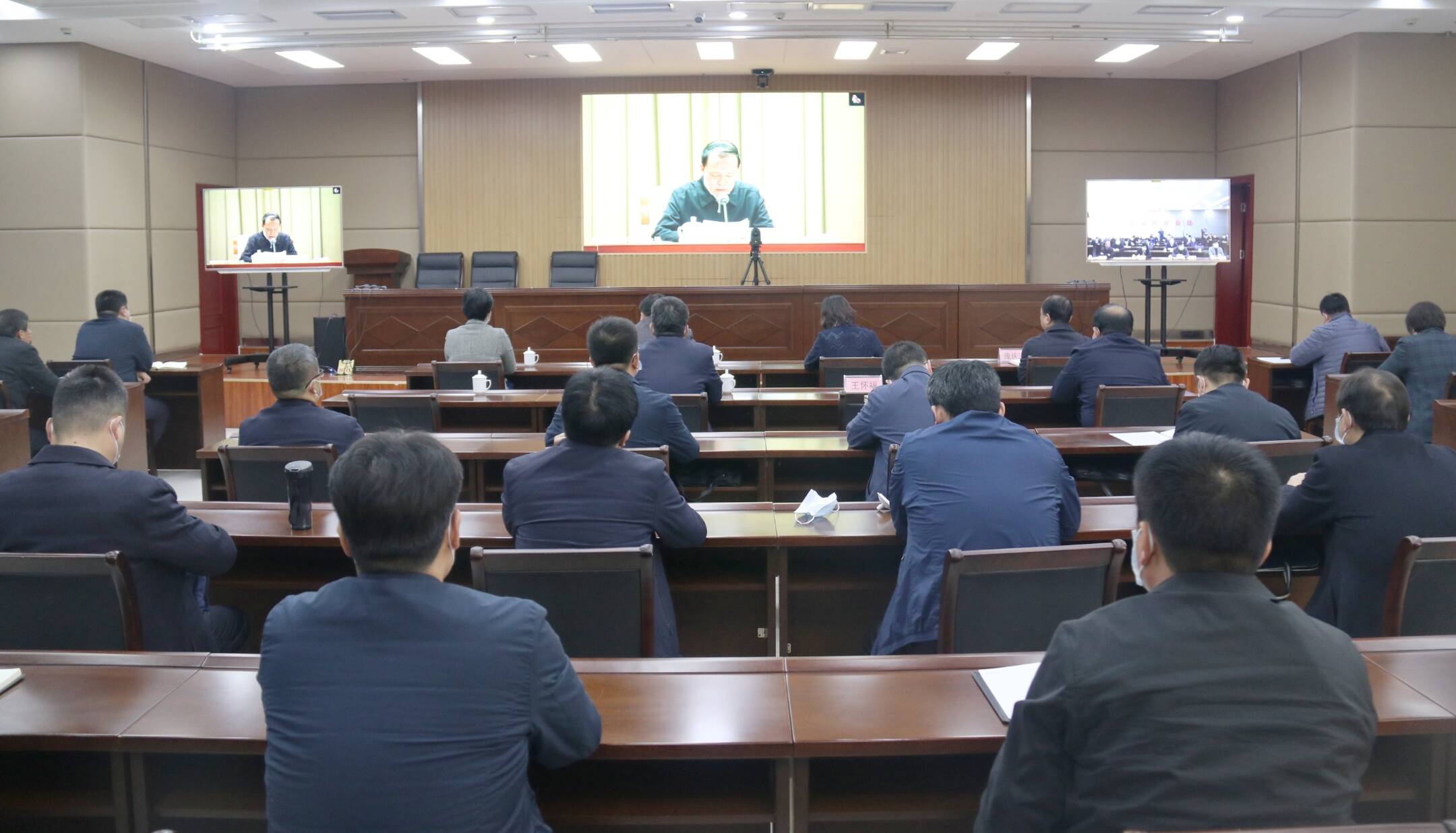 東昌府區(qū)組織收聽(tīng)收看全省城鎮(zhèn)燃?xì)獍踩挪檎我曨l會(huì)議
