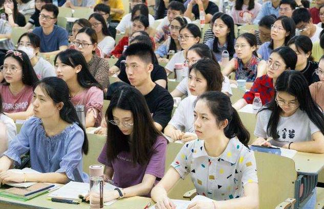 想考編制？這3類“內(nèi)部人員”競爭小，其中這類人100%能成公務(wù)員