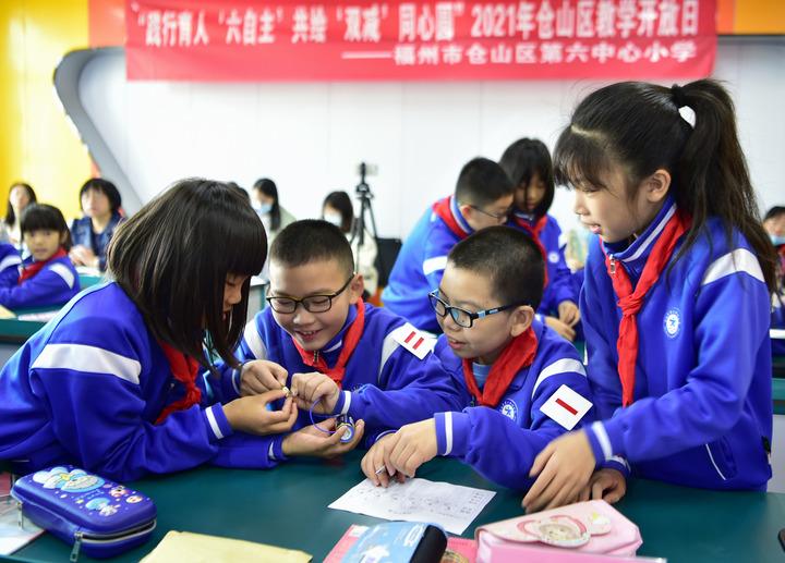 “雙減”真的減了嗎？讀懂背后的教育邏輯