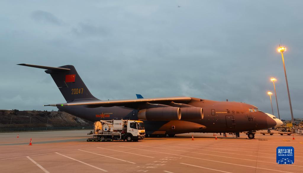 中國空軍兩架運(yùn)-20飛機(jī)完成赴湯加運(yùn)送救災(zāi)物資任務(wù)后返部歸建