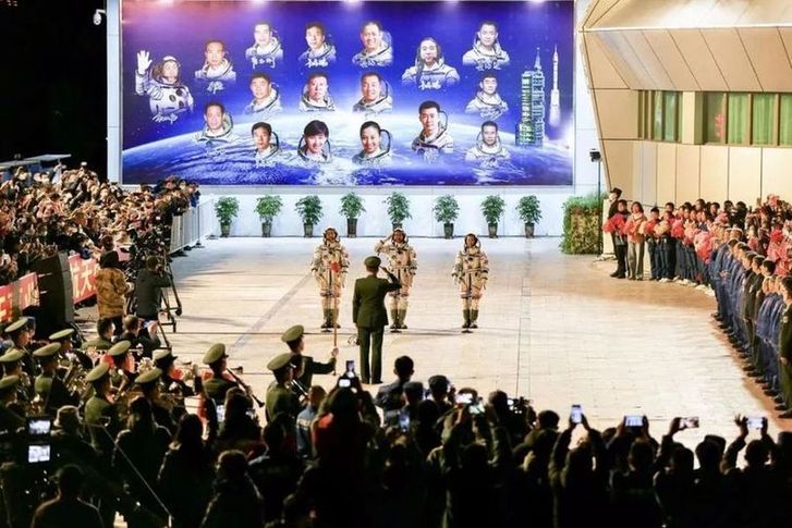 旅程過半，“感覺良好”乘組都干些啥？[組圖]