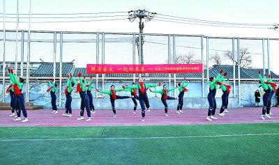 春季新學(xué)期，讓我們“一起向未來”