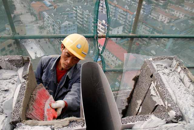 多地發(fā)布建筑業(yè)清退令，超齡農(nóng)民工路在何方？