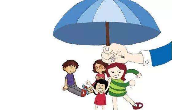 兩會快評：為孩子撐起法治保護(hù)傘