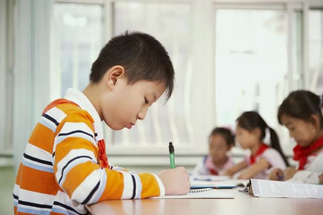 回歸本位，競(jìng)賽不是招生入學(xué)的“敲門(mén)磚”