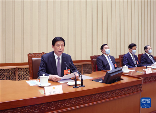 十三屆全國人大五次會議主席團(tuán)舉行第四次會議
