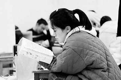 碩士研究生錄取分?jǐn)?shù)線逐年提高背后——考研熱度攀升，折射就業(yè)市場(chǎng)新變化