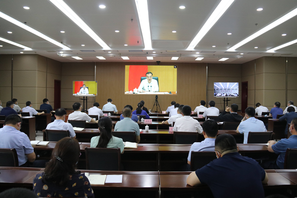 全國穩(wěn)住經(jīng)濟(jì)大盤電視電話會議召開  東昌府區(qū)設(shè)分會場組織收聽收看