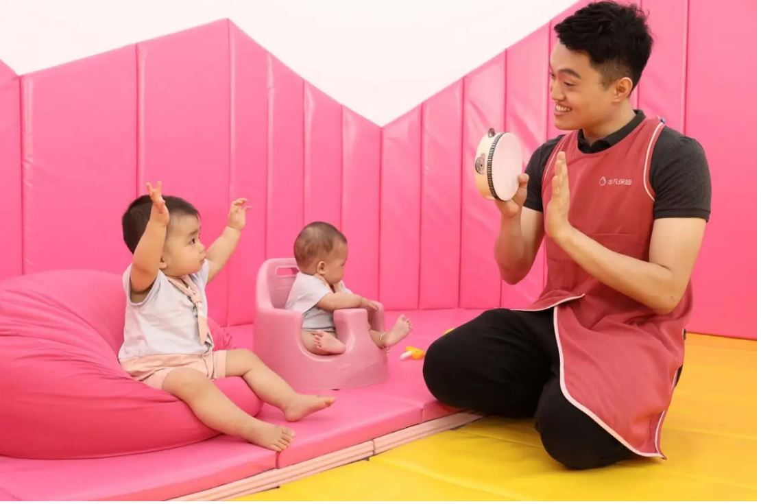嬰有所“托”！國家多舉措為有嬰幼兒的家庭“減壓松綁”