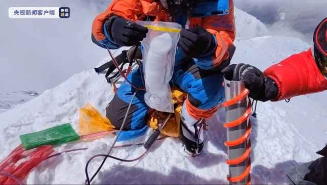 圍觀！“巔峰使命”珠峰科考鉆取全球海拔最高的冰雪樣