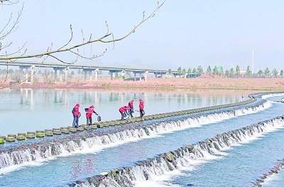 “青”盡全力 一線有我 九千多萬(wàn)名青年志愿者散布于中國(guó)大地