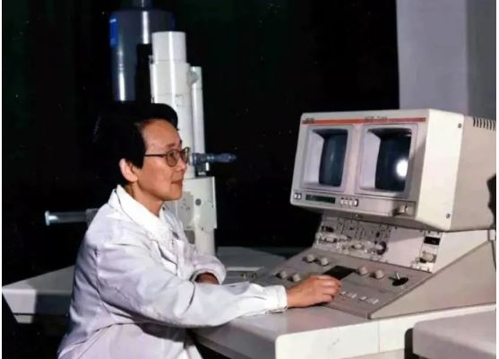 她讓中國(guó)人的記憶“底片”有了色彩——追記中國(guó)工程院首批院士、感光材料專家鄒競(jìng)