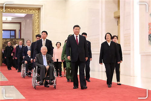 近鏡頭丨這一刻，他們并肩同行