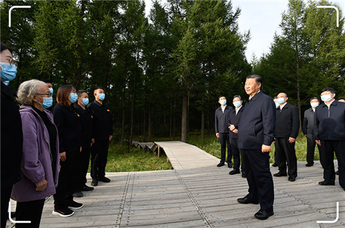 近鏡頭丨“既要靠物質(zhì)，也要靠精神”