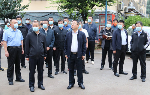 解剖式檢查分析 力促改造提檔升級 東昌府區(qū)召開頤和園泊莊小區(qū)綜合治理提升現(xiàn)場會議