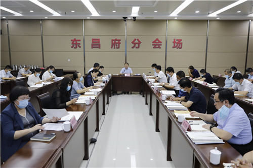 東昌府區(qū)政府第12次常務(wù)會議召開