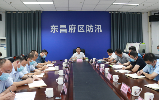 東昌府區(qū)組織收聽收看全省、市防汛視頻調度會議  東昌府區(qū)委副書記、區(qū)長江紹華在東昌府分會場收聽收看并對臺風防御應對等工作進行安排部署