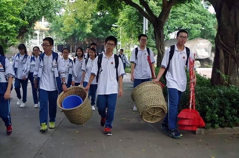 善用社會大課堂培養(yǎng)高素質(zhì)勞動者