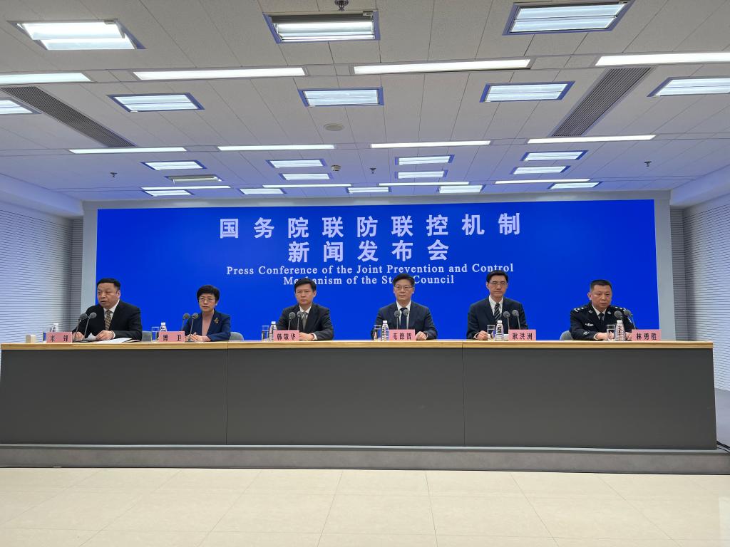 國務(wù)院聯(lián)防聯(lián)控機(jī)制：目前全國整體疫情已進(jìn)入低流行水平