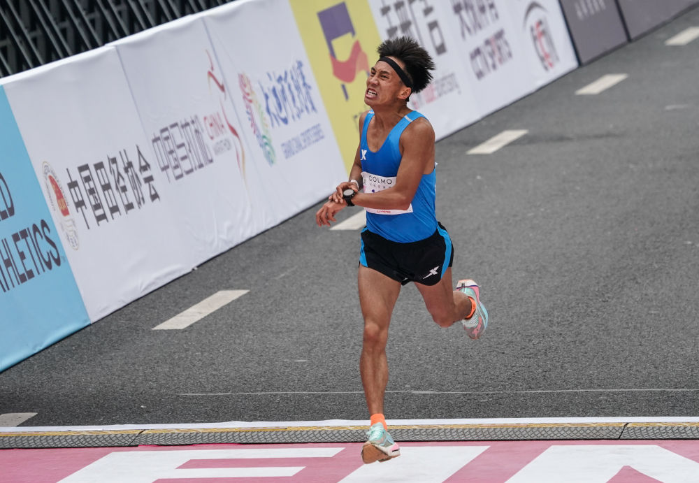 何杰打破塵封逾15年的男子馬拉松全國紀錄
